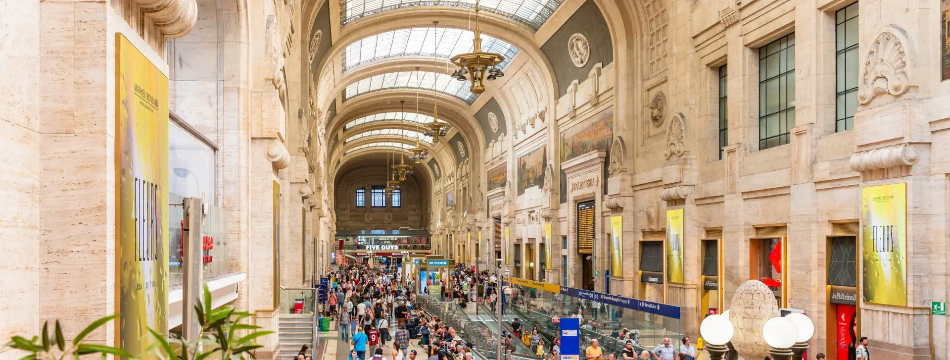 Department Stores Milano Centrale In Stazione